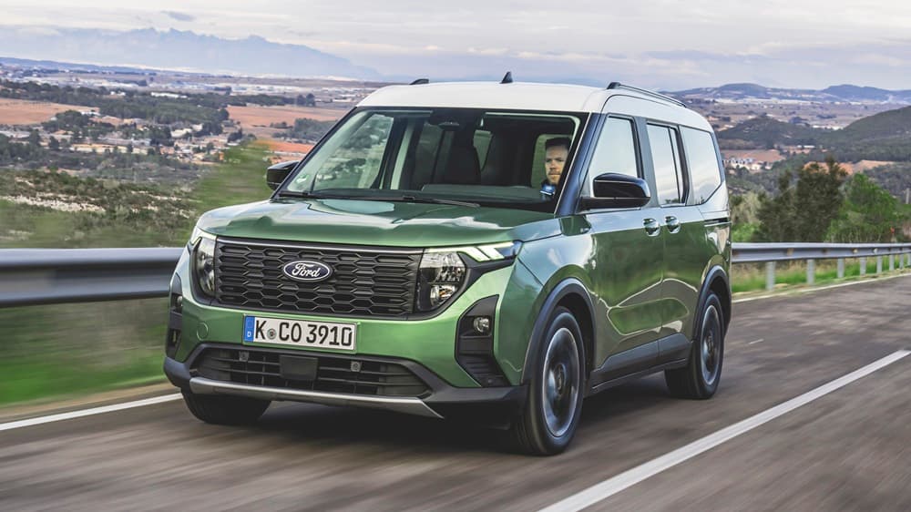Ford Tourneo Courier 2025 Benzin ikinci el kullanıcı yorumları